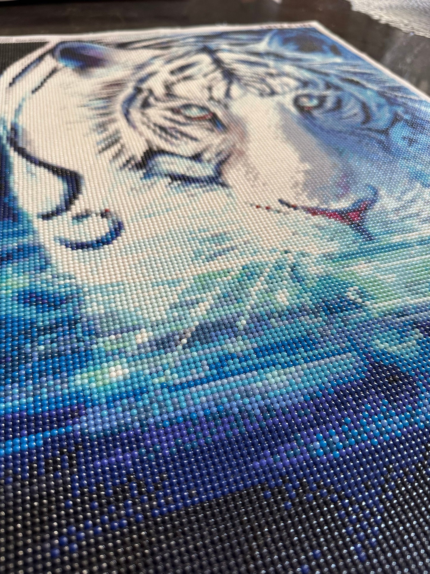 White Tiger in Crystal Waters - Diamond Art